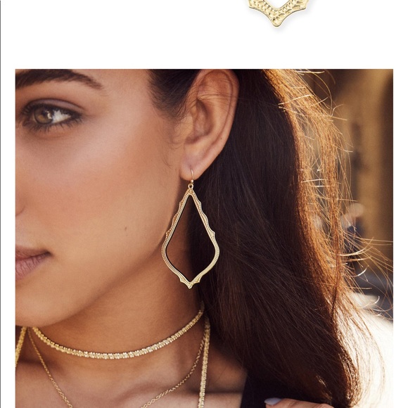 Kendra Scott Jewelry - Kendra Scott Sophee earring in gold